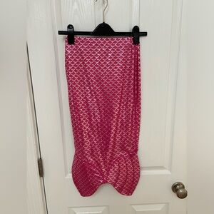 SOLD ON ANOTHER PLATFORM NWT Hanna mermaid costume skirt kids’ Medium Large